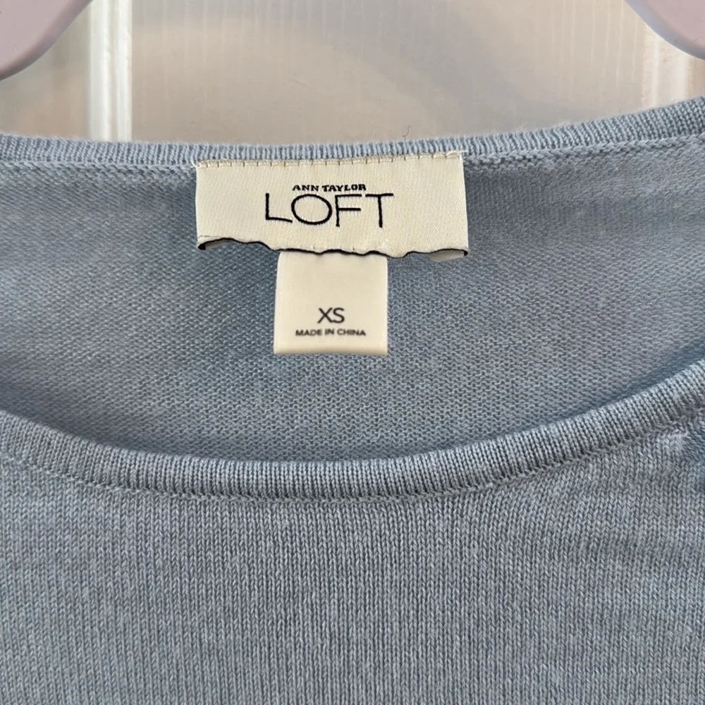 Loft light weight pale blue wool blend sweater with buttons at shoulder sz XS - Picture 2 of 5
